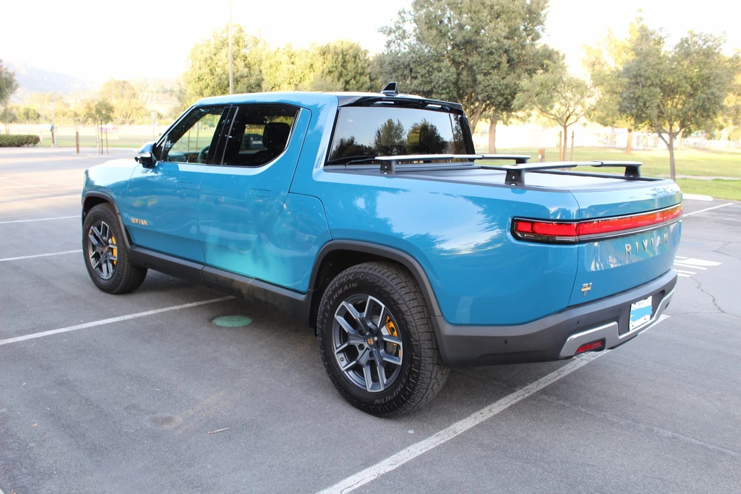 2022 Rivian R1T - Image 12 of 31