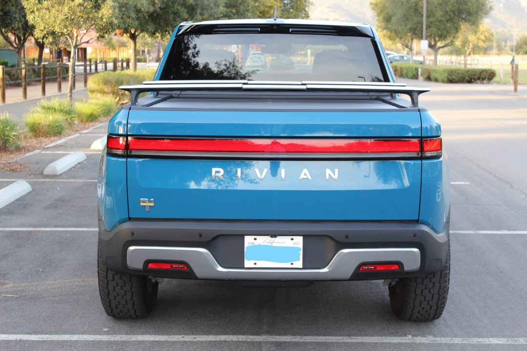 2022 Rivian R1T - Image 16 of 31
