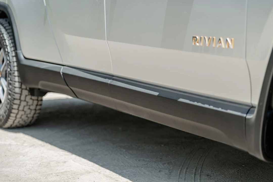 2022 Rivian R1T - Image 13 of 31