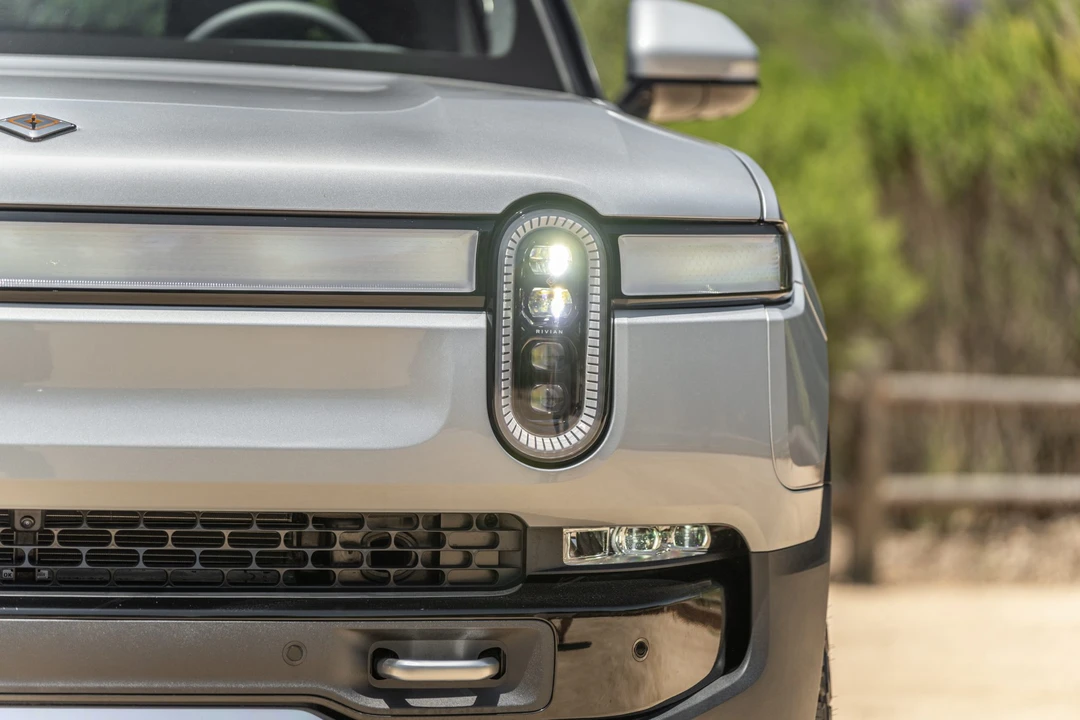 2022 Rivian R1T - Image 29 of 31