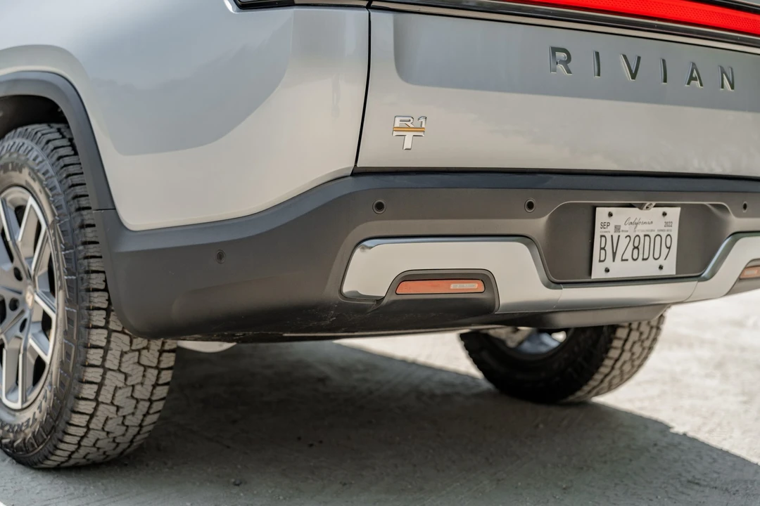 2022 Rivian R1T - Image 15 of 31