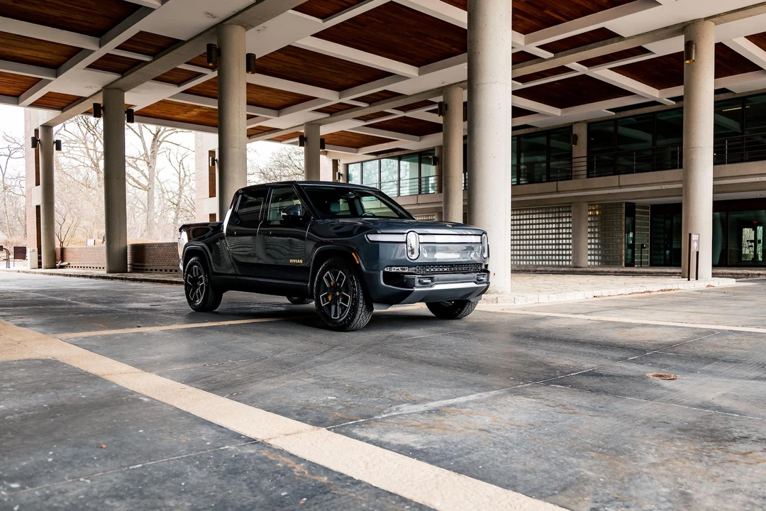 2022 Rivian R1T - Image 5 of 31