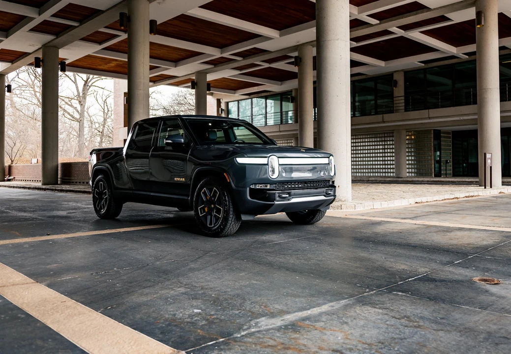 2022 Rivian R1T - Image 7 of 31