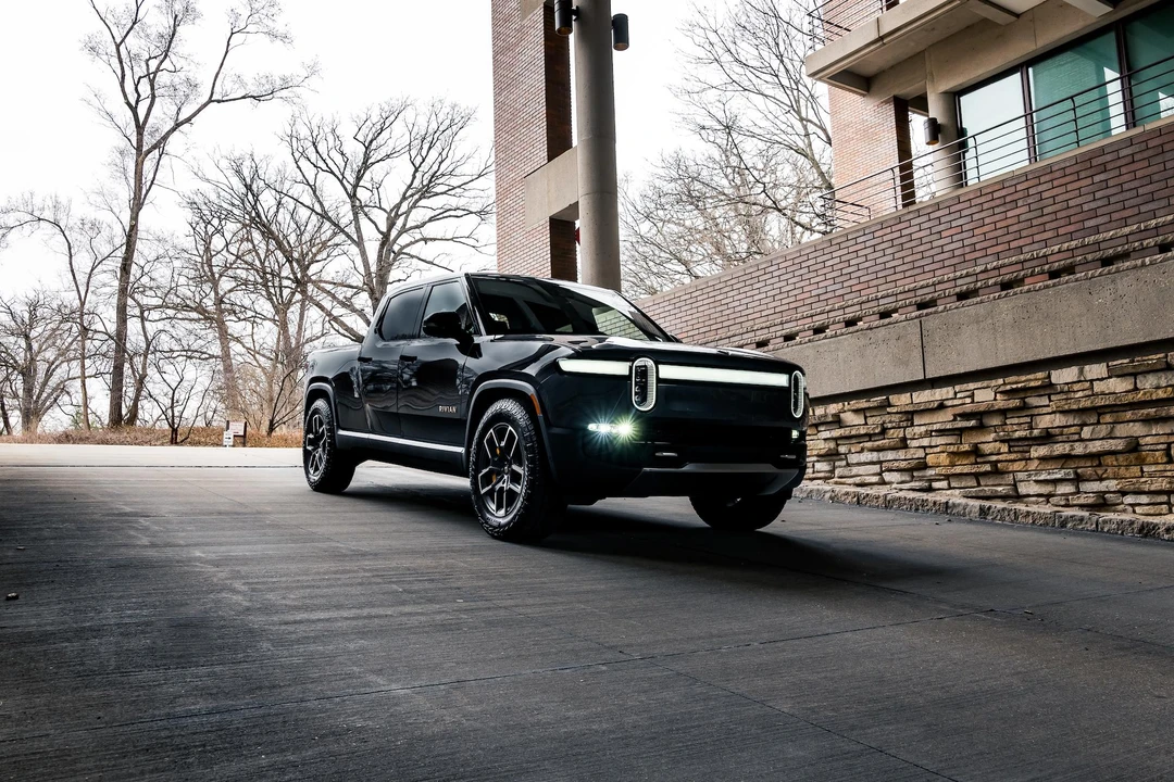 2022 Rivian R1T - Image 8 of 31