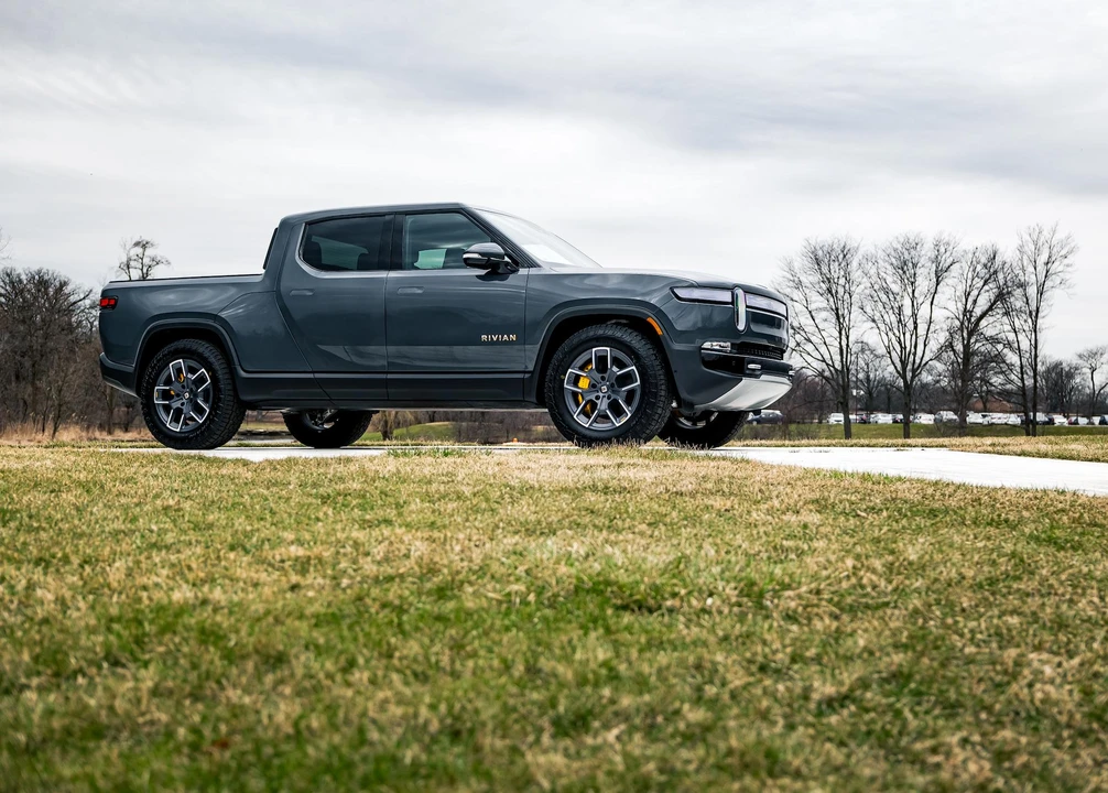 2022 Rivian R1T - Image 3 of 31