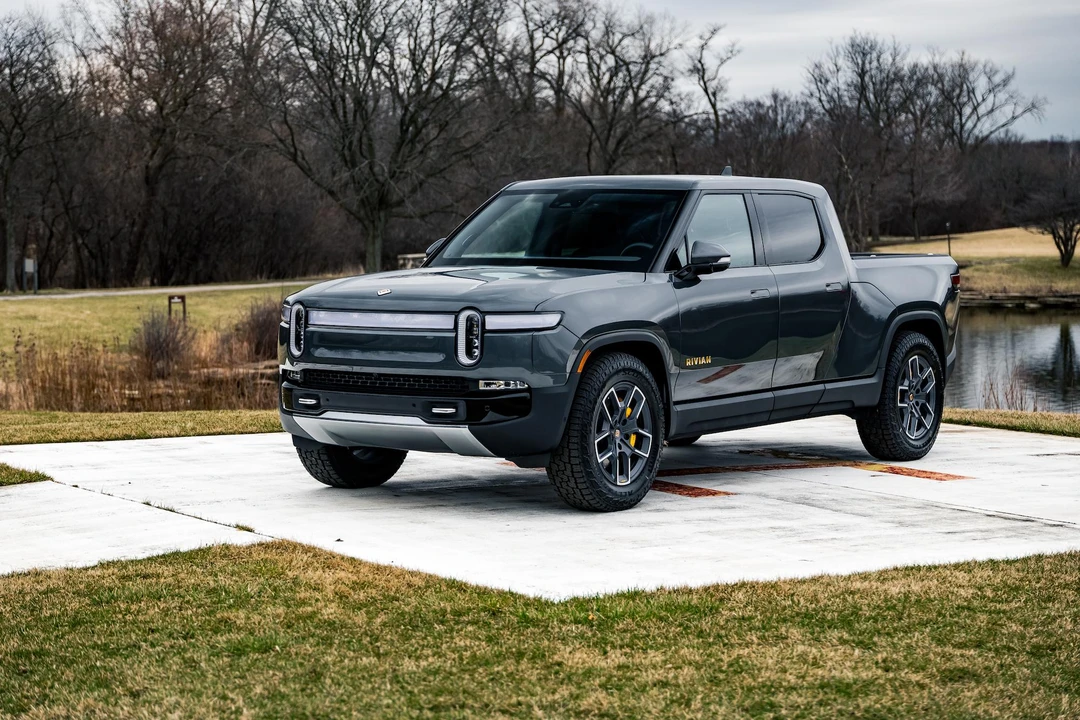2022 Rivian R1T - Image 25 of 31