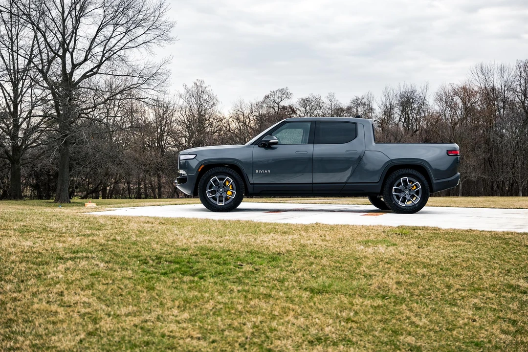 2022 Rivian R1T - Image 27 of 31