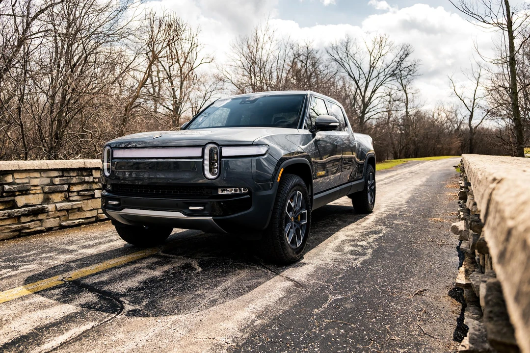 2022 Rivian R1T - Image 10 of 31