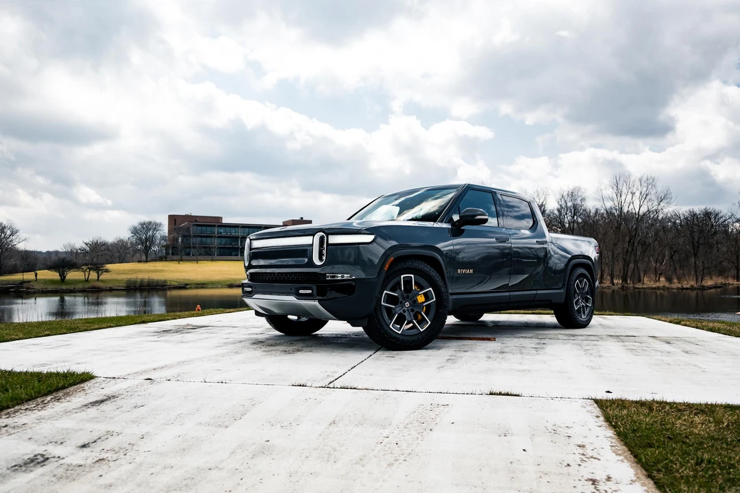 2022 Rivian R1T - Image 18 of 31