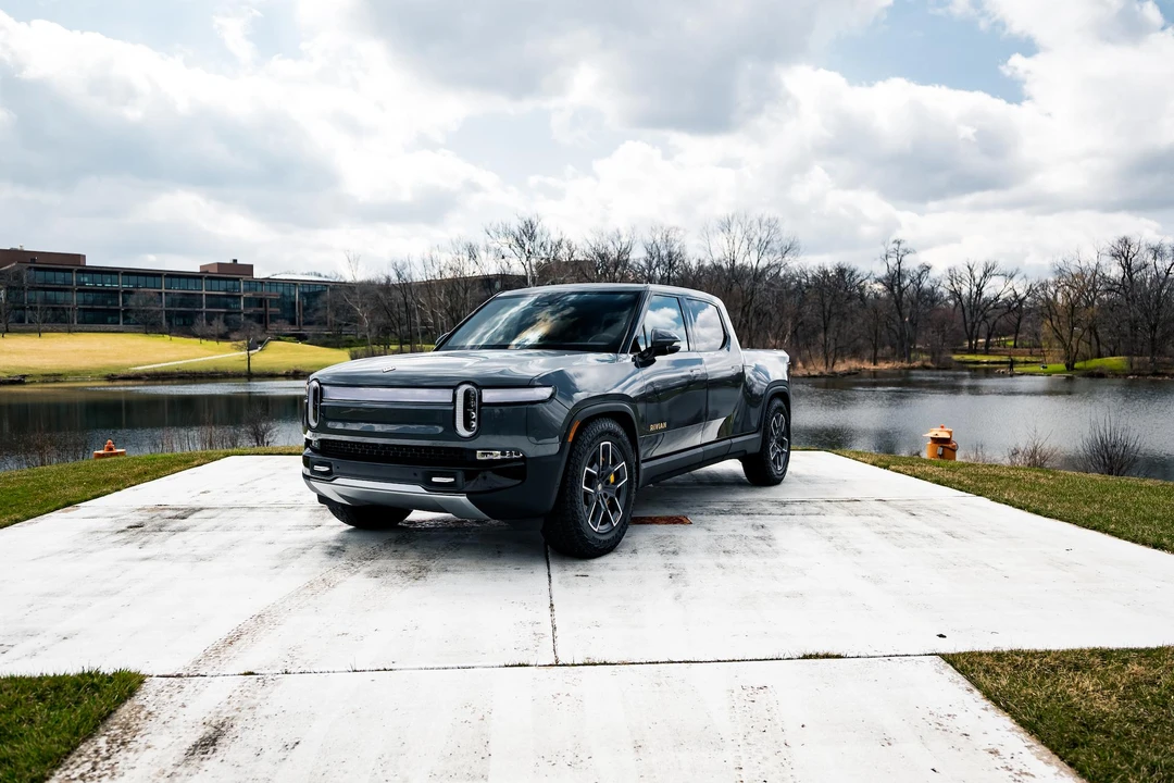 2022 Rivian R1T - Image 17 of 31