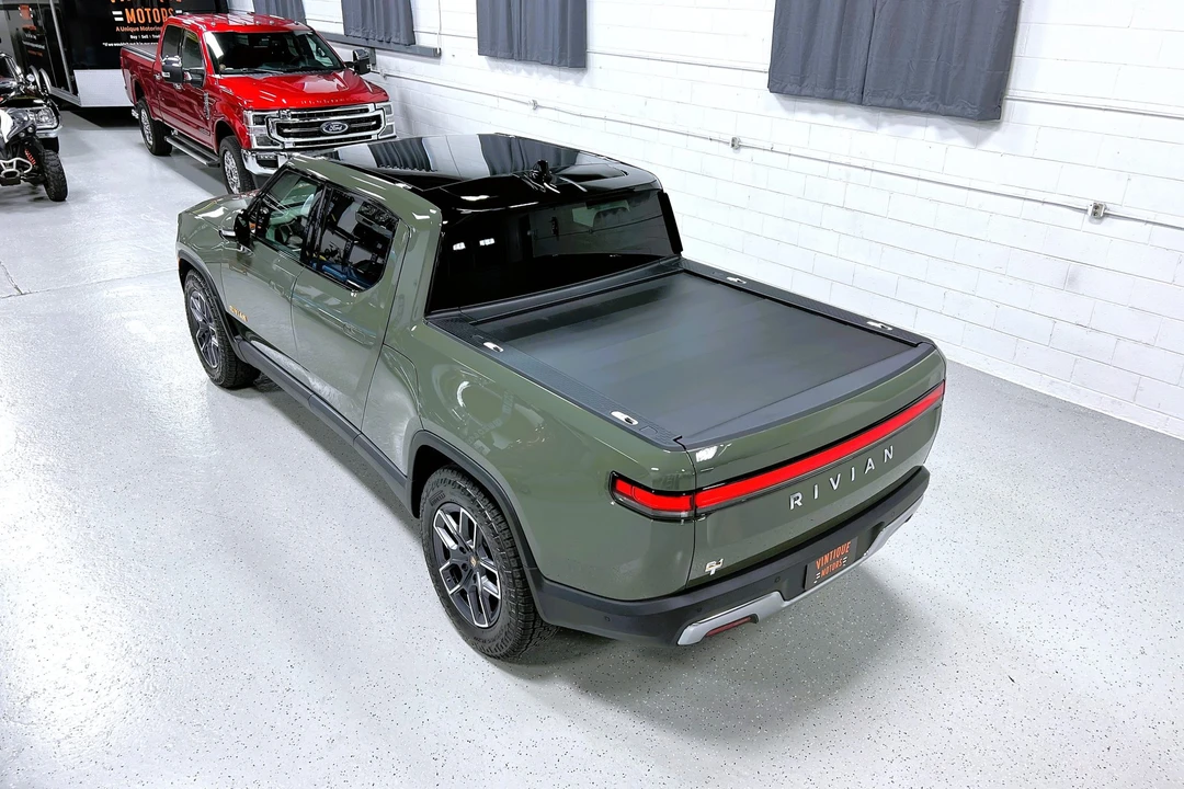 2022 Rivian R1T - Image 11 of 31