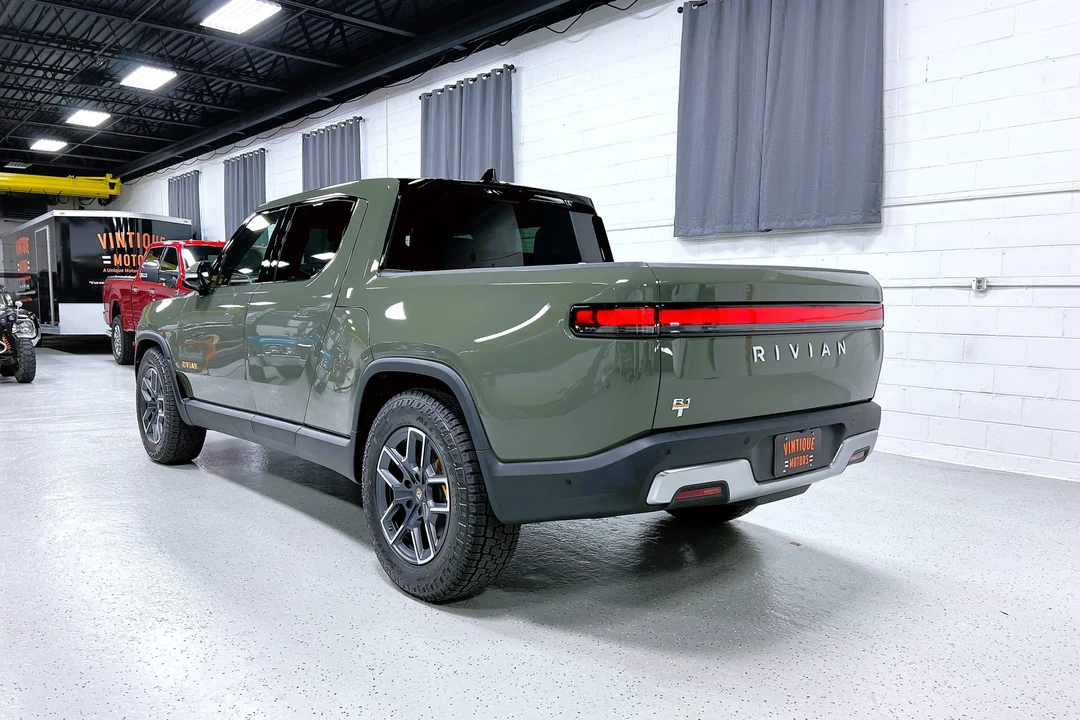 2022 Rivian R1T - Image 12 of 31