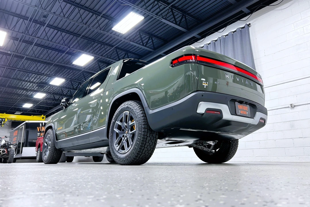 2022 Rivian R1T - Image 14 of 31