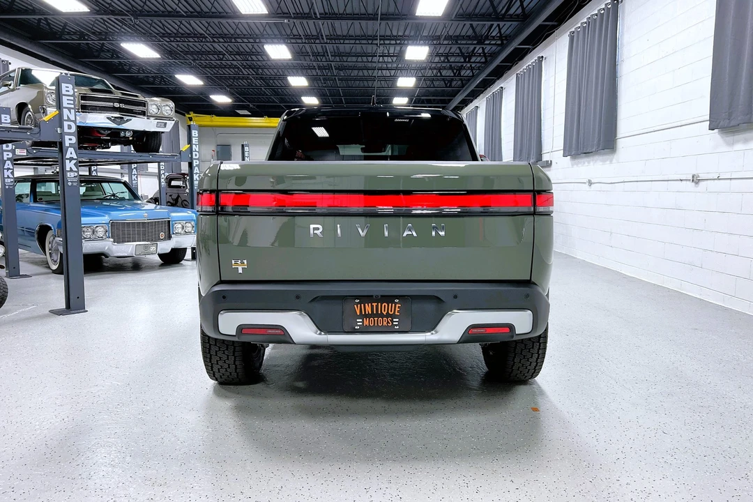 2022 Rivian R1T - Image 18 of 31