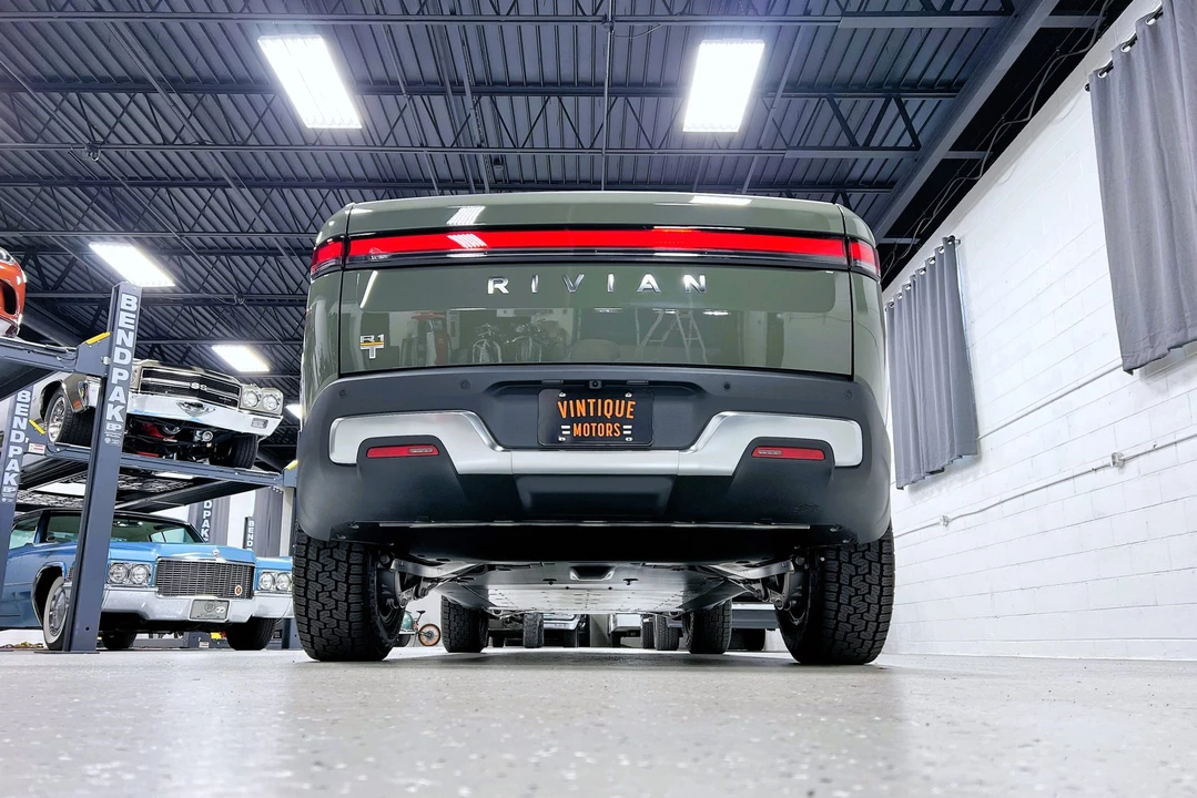 2022 Rivian R1T - Image 13 of 31