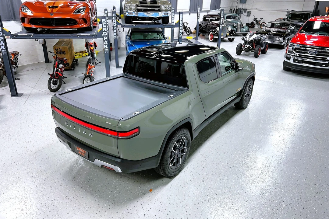 2022 Rivian R1T - Image 15 of 31