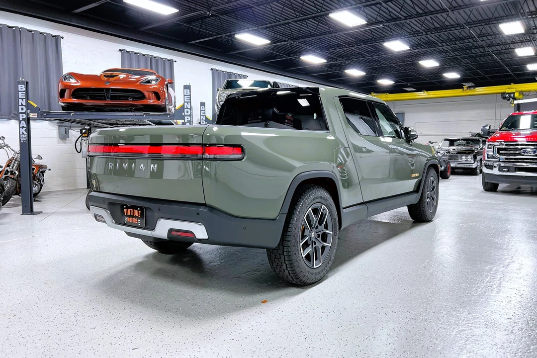 2022 Rivian R1T - Image 17 of 31