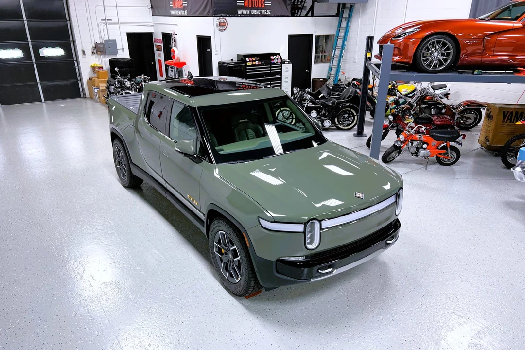 2022 Rivian R1T - Image 3 of 31