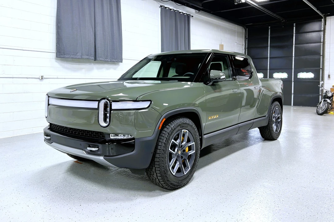2022 Rivian R1T - Image 9 of 31