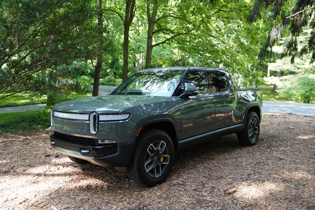 2022 Rivian R1T - Image 3 of 31