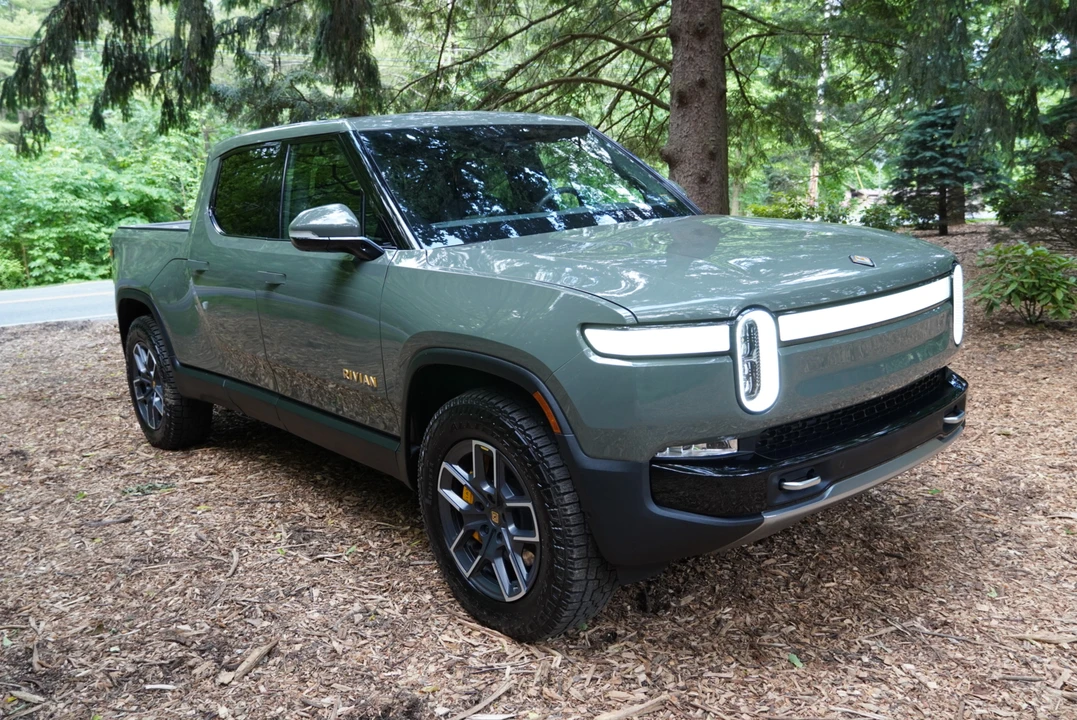 2022 Rivian R1T - Image 14 of 31