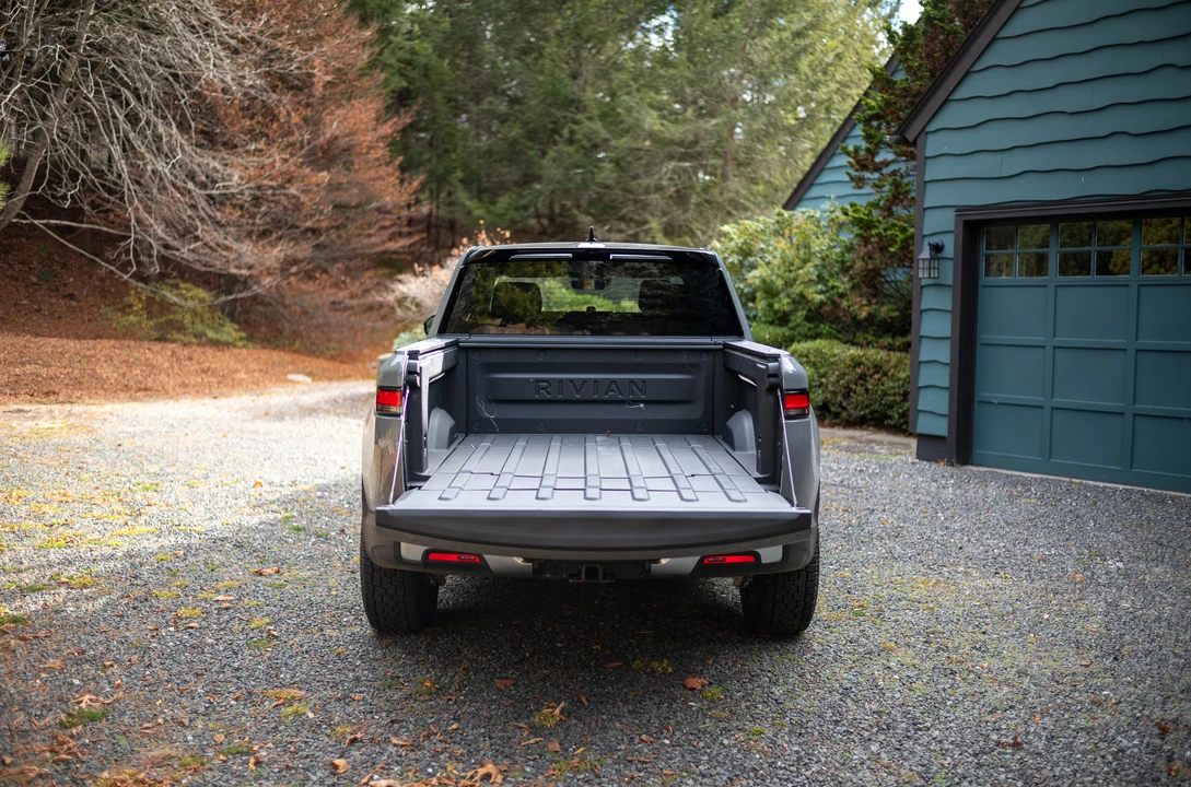 2022 Rivian R1T - Image 27 of 31