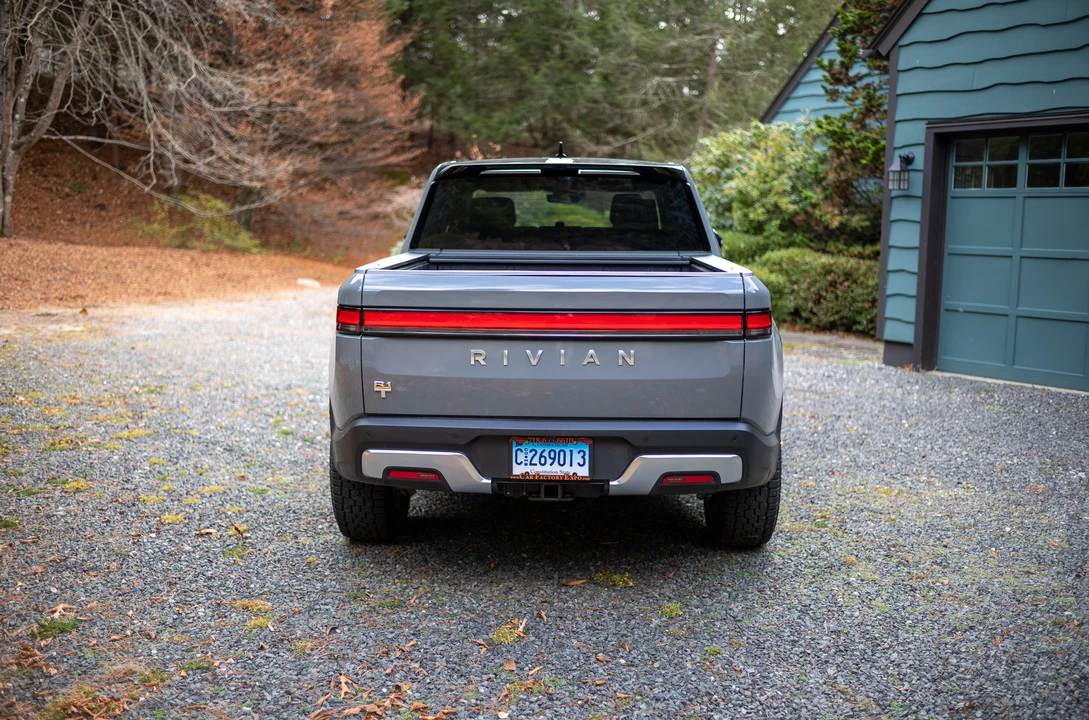 2022 Rivian R1T - Image 28 of 31