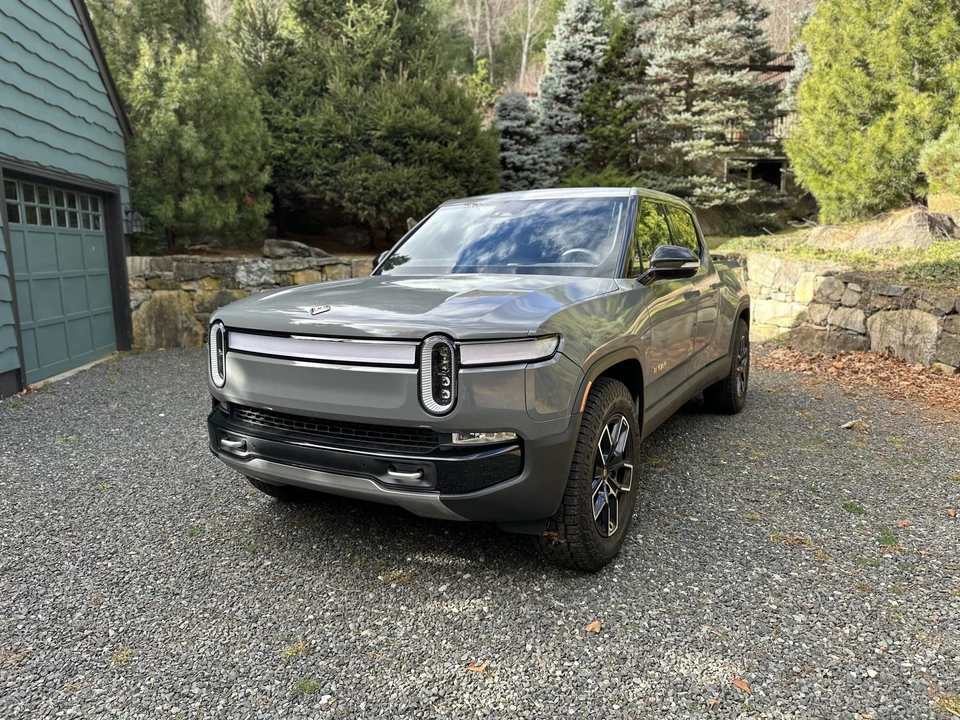 2022 Rivian R1T - Image 11 of 31