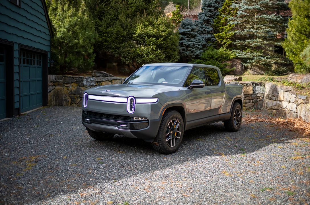 2022 Rivian R1T - Image 3 of 31