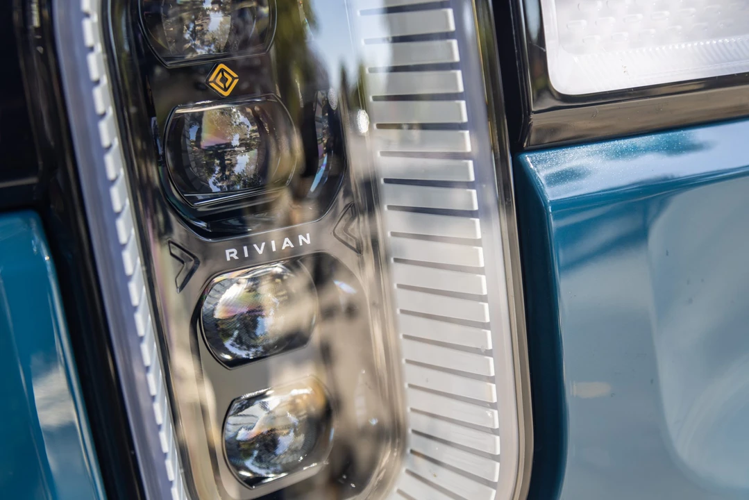 2022 Rivian R1T - Image 23 of 31