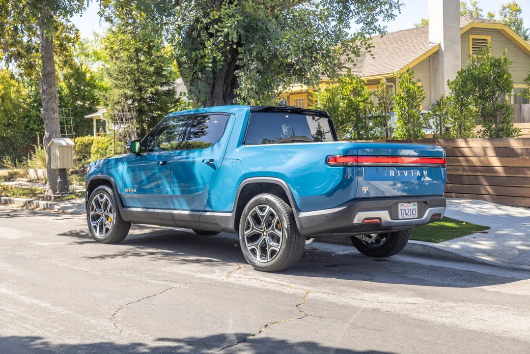 2022 Rivian R1T - Image 5 of 31