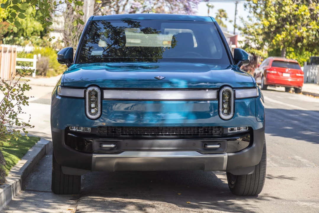 2022 Rivian R1T - Image 15 of 31
