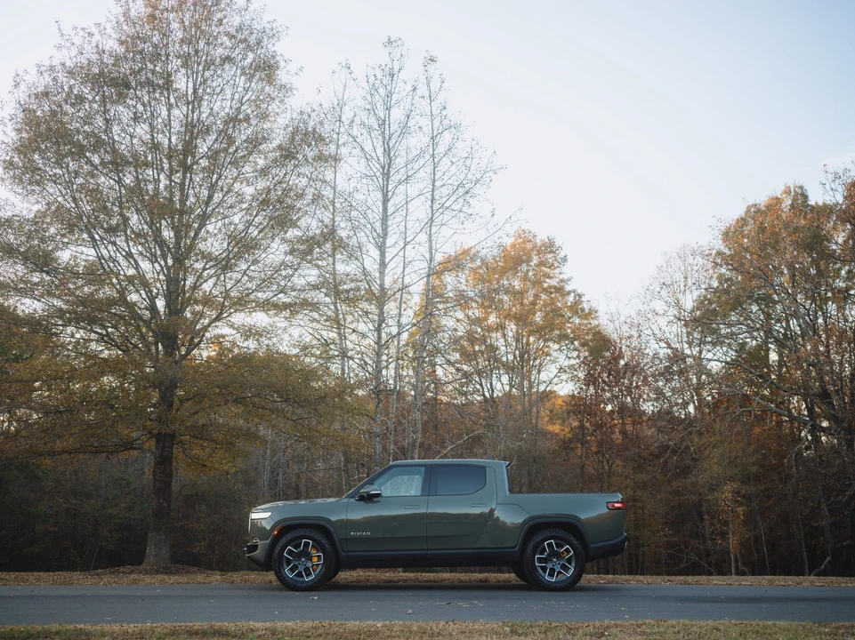 2022 Rivian R1T - Image 17 of 31