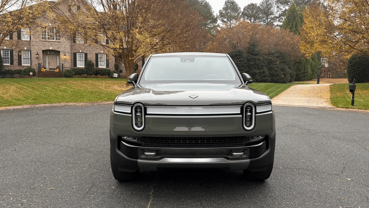 2022 Rivian R1T - Image 5 of 31