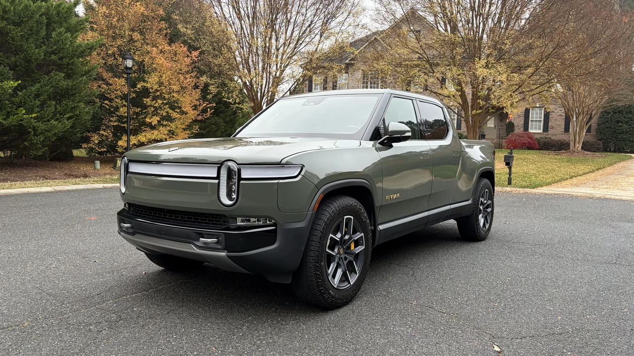 2022 Rivian R1T - Image 4 of 31