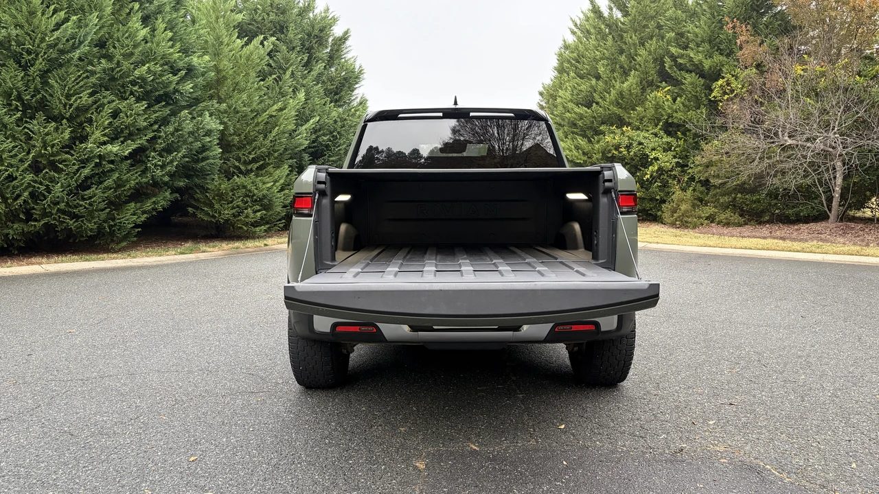 2022 Rivian R1T - Image 21 of 31