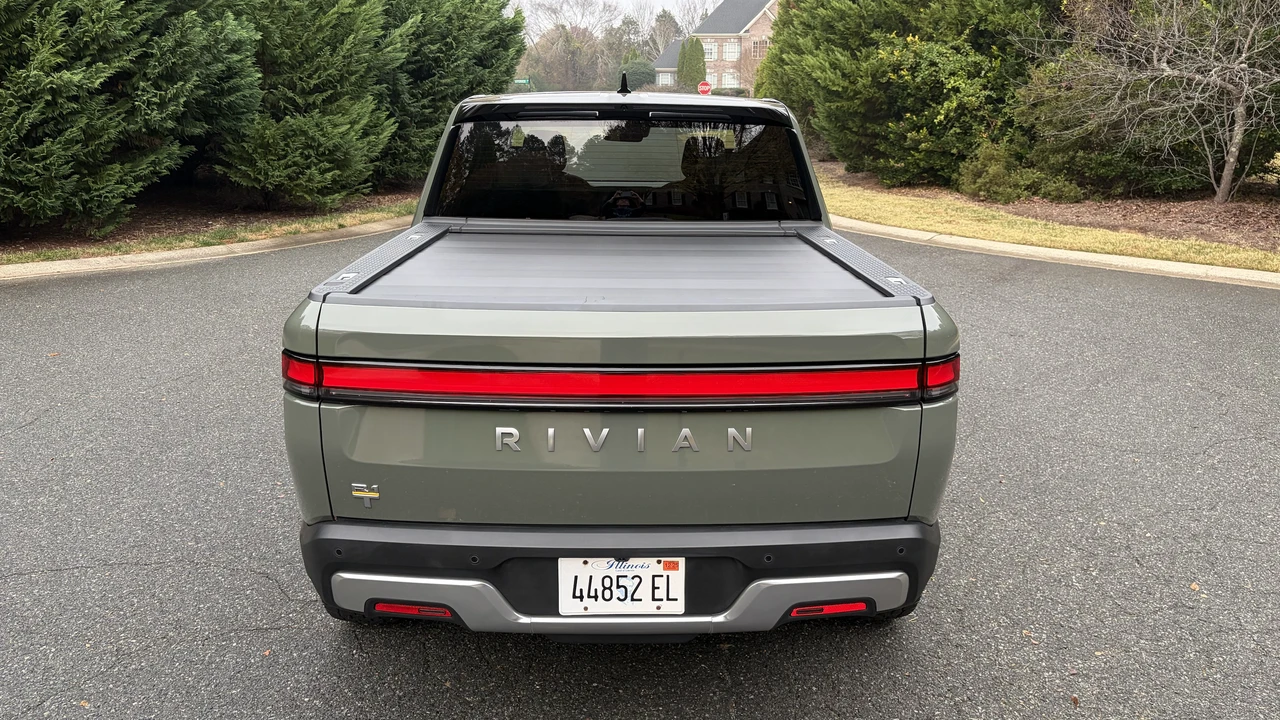 2022 Rivian R1T - Image 11 of 31