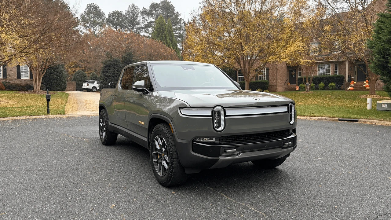 2022 Rivian R1T - Image 6 of 31