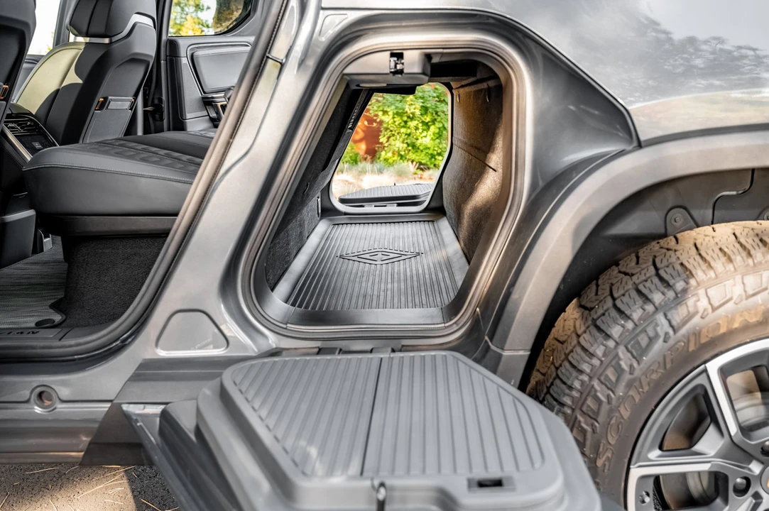2022 Rivian R1T - Image 25 of 31