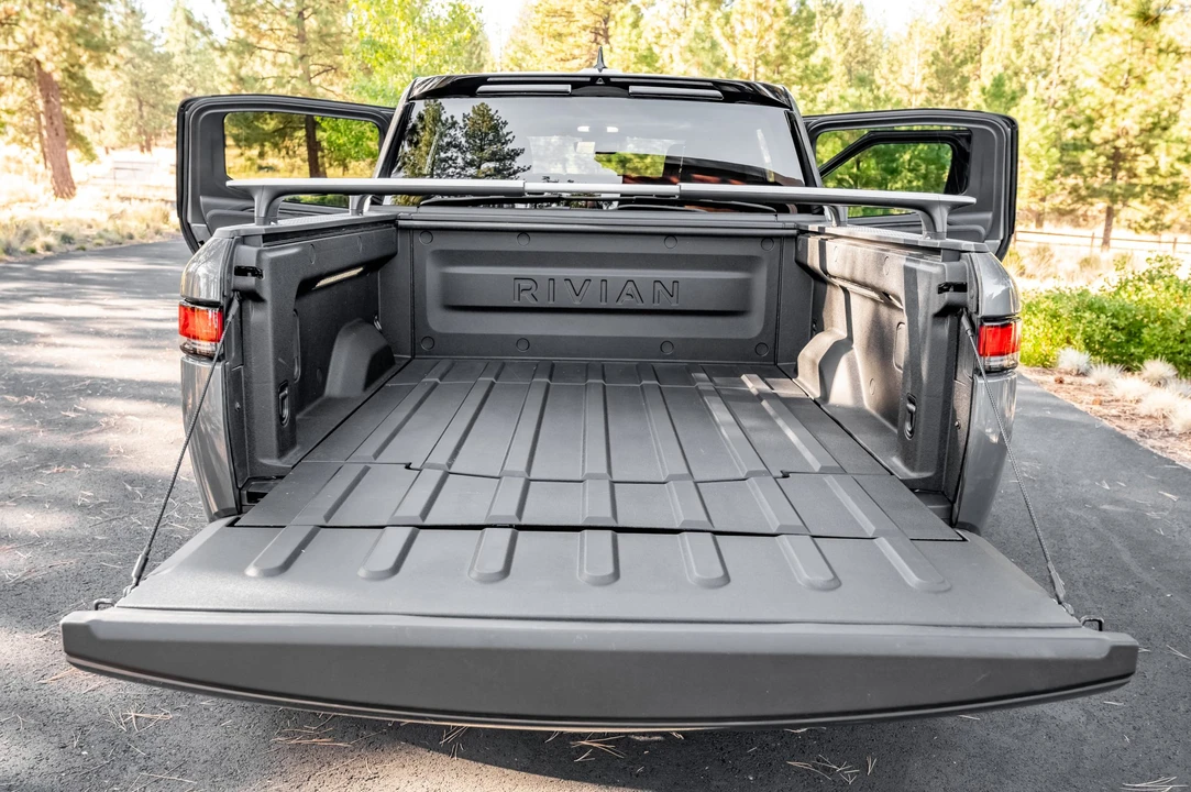 2022 Rivian R1T - Image 11 of 31