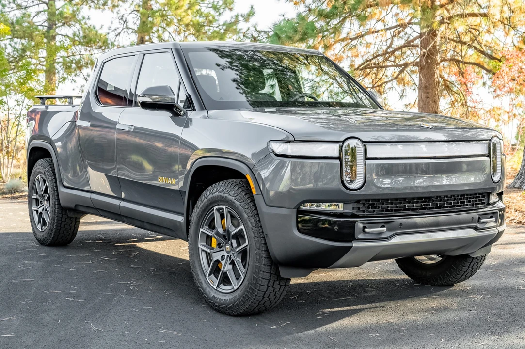 2022 Rivian R1T - Image 5 of 31
