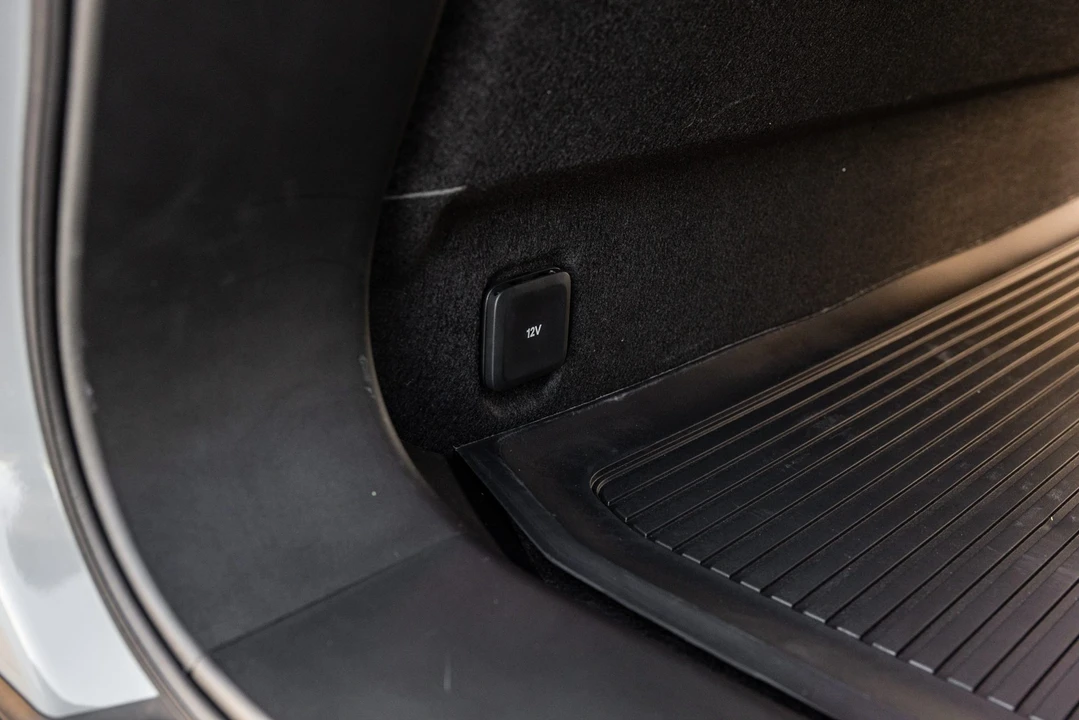 2022 Rivian R1T - Image 22 of 31