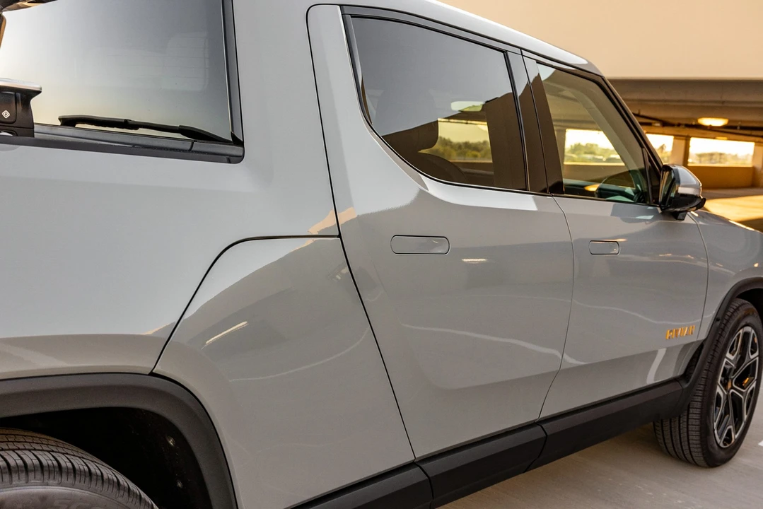 2022 Rivian R1T - Image 28 of 31