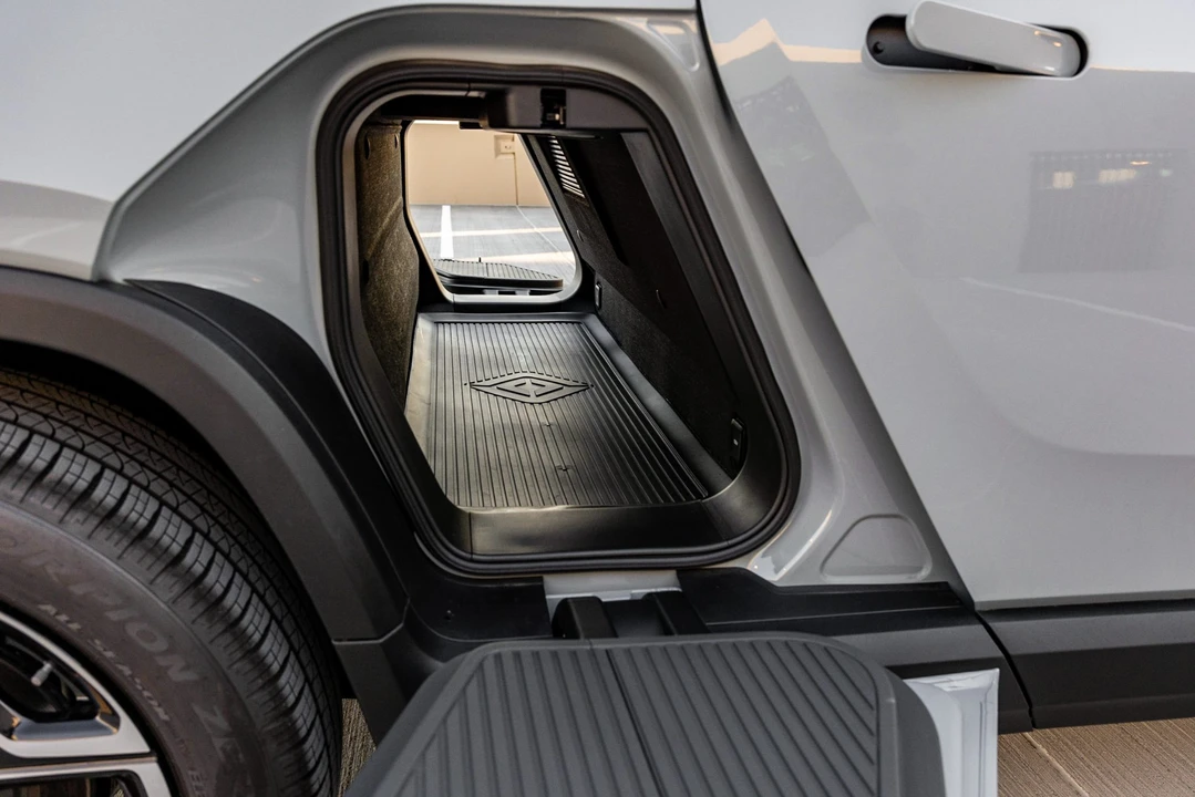 2022 Rivian R1T - Image 30 of 31