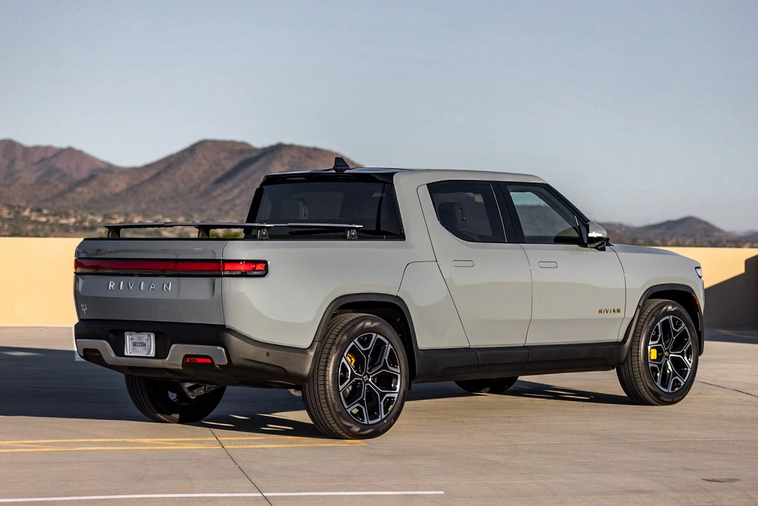 2022 Rivian R1T - Image 6 of 31