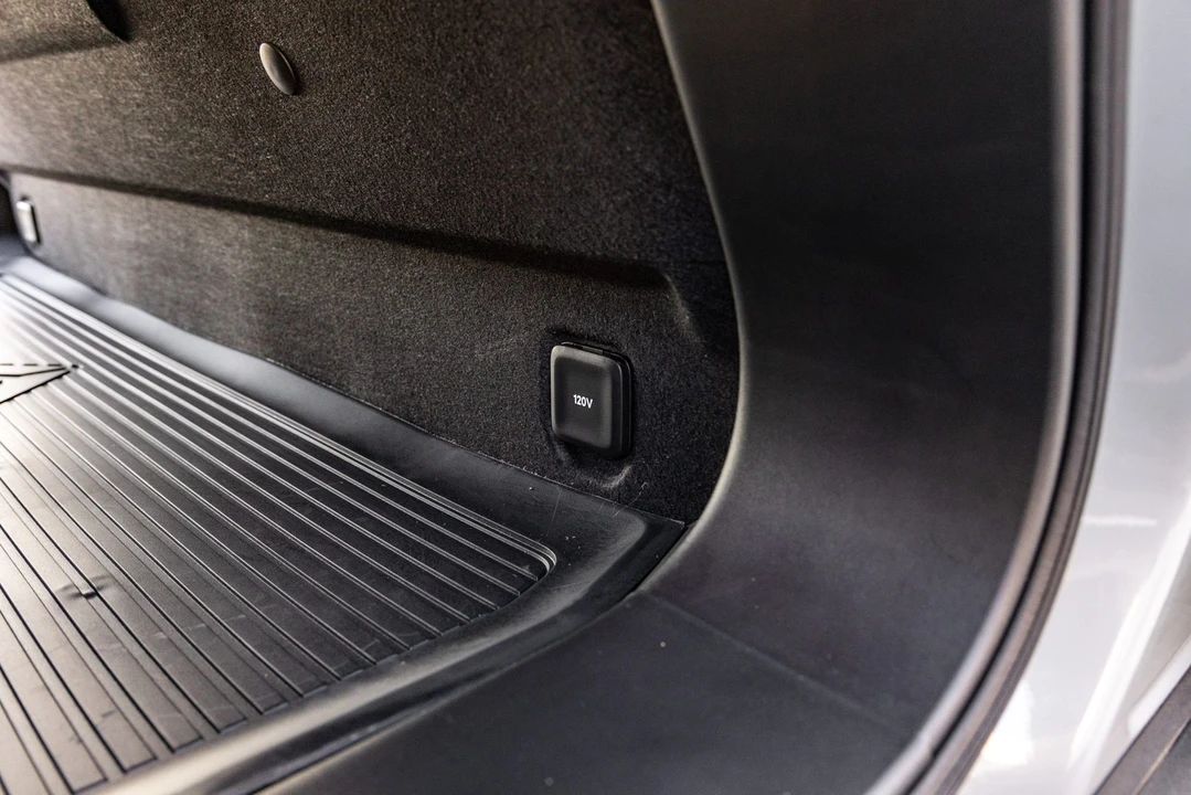 2022 Rivian R1T - Image 31 of 31