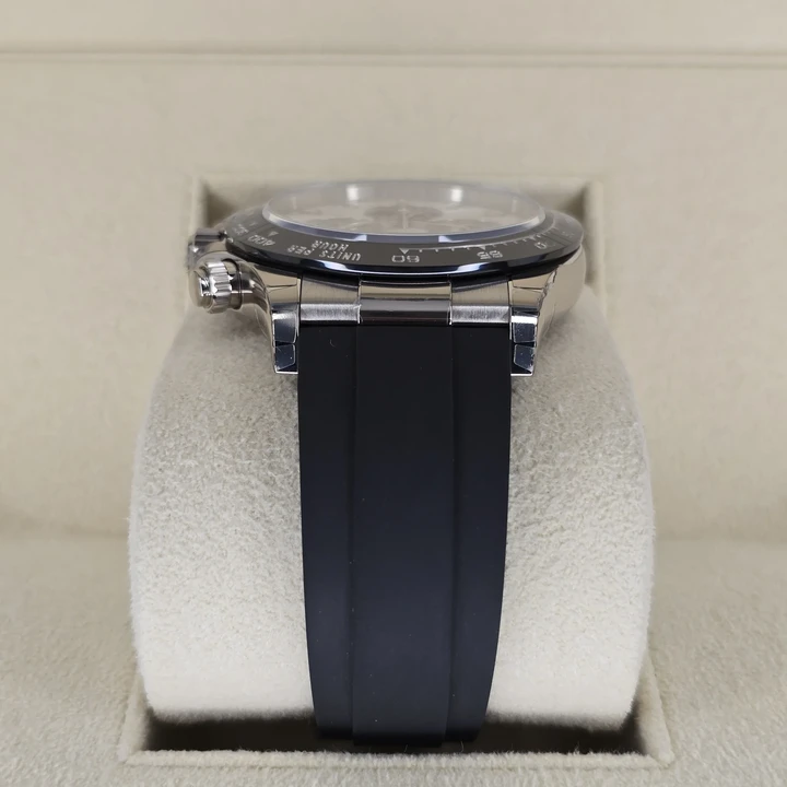 2022 White - Image 11 of 19
