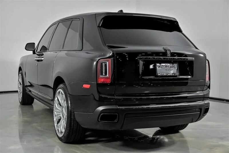2022 Rolls-Royce Cullinan Black Badge - Image 10 of 21