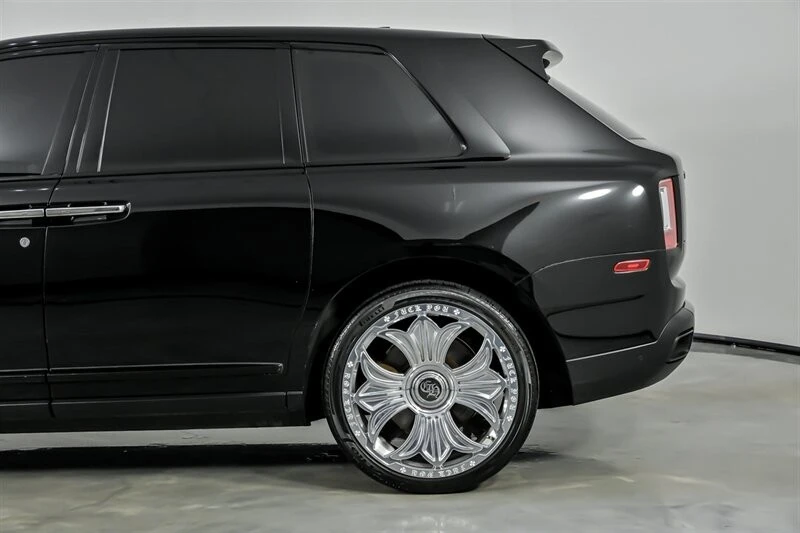 2022 Rolls-Royce Cullinan Black Badge - Image 9 of 21