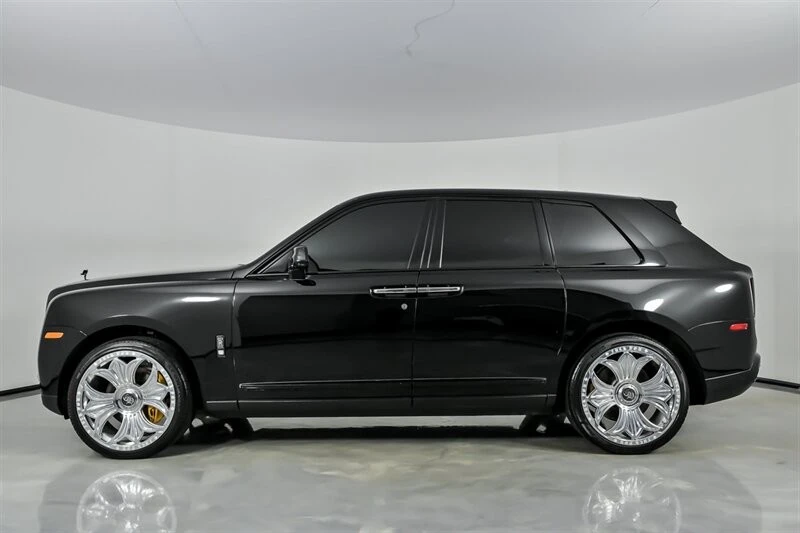 2022 Rolls-Royce Cullinan Black Badge - Image 8 of 21